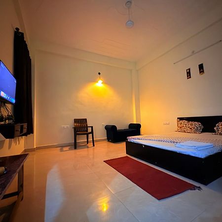 Atulyam Stays Sushant Golf City Lucknow Exterior photo