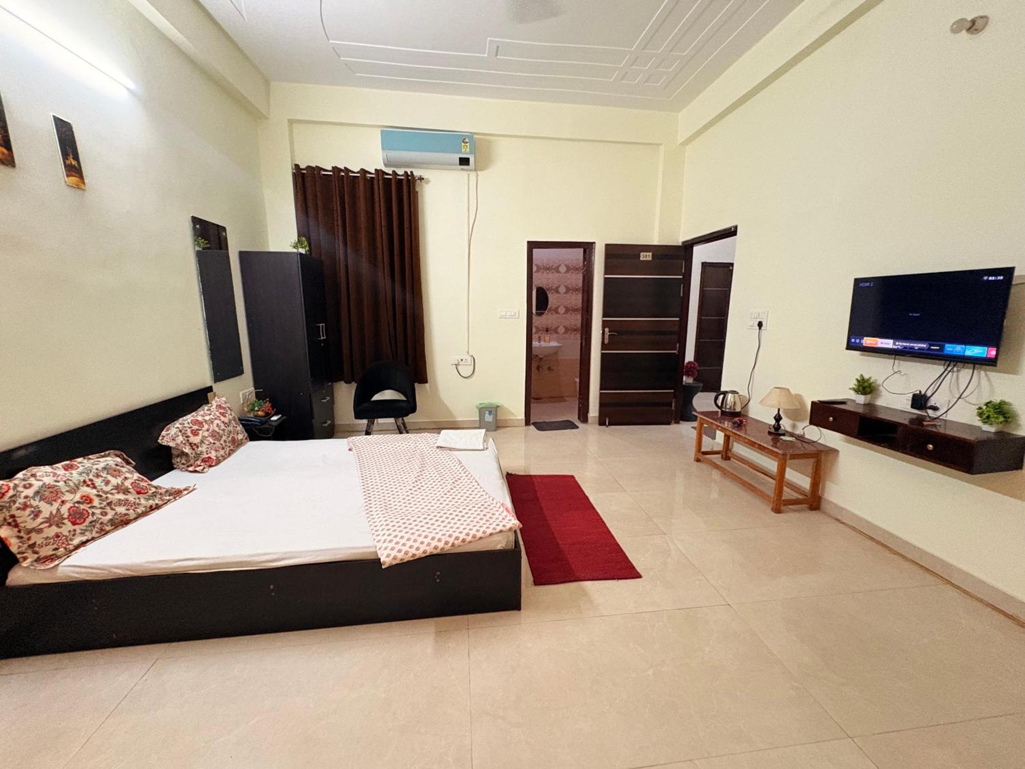 Atulyam Stays Sushant Golf City Lucknow Exterior photo
