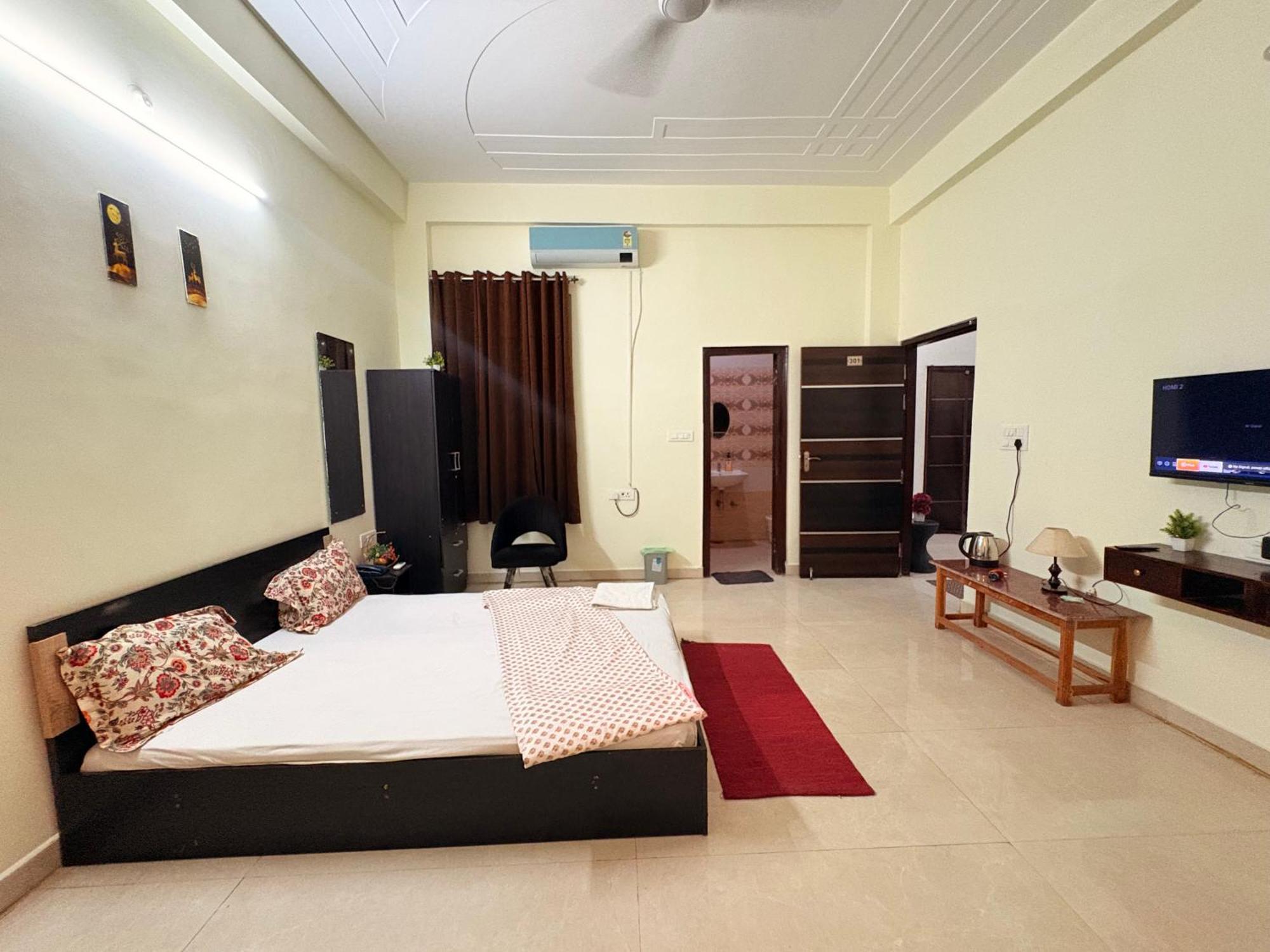 Atulyam Stays Sushant Golf City Lucknow Exterior photo
